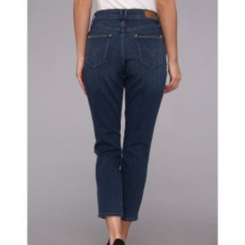 Levi’s 512 Perfectly Slimming Crop Jeans 4